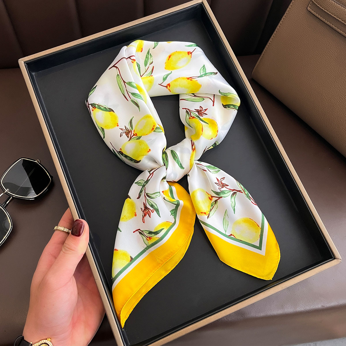 2025 New Yellow Lemon Print Sq - đánh giá và giá Scarf Silk Square